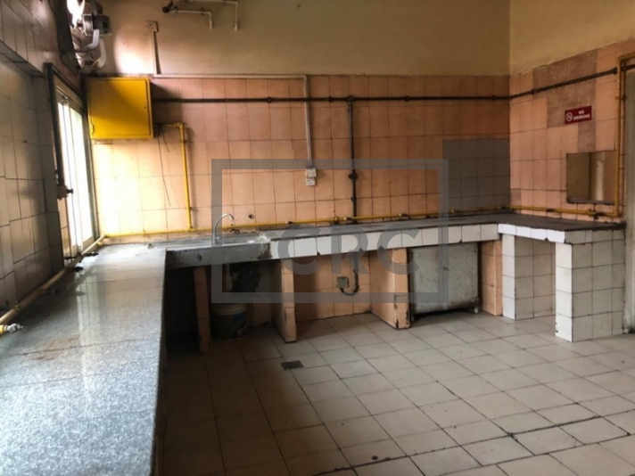 labor camp for rent in al quoz 3 in al quoz: aed 350/- per person | 84 rooms | 350 capacity | bhm-r-190155. built up area 40,000 sq.ft and price 1,411,200 aed yearly. contact us to enquire about this property or book a viewing today! | 11