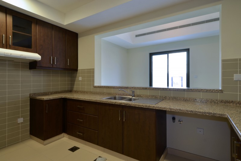 3 Bedrooms Villa in Mira 1