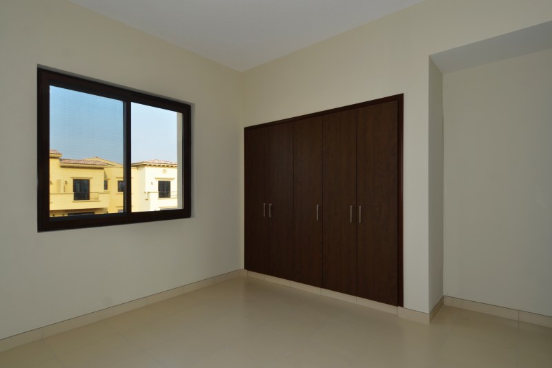 3 Bedrooms Villa in Mira 1