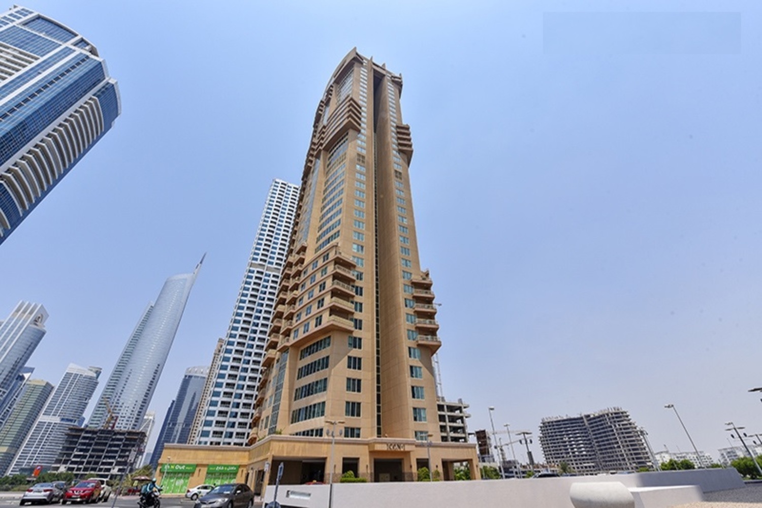 2 Bedrooms Apartment in Icon Tower 1