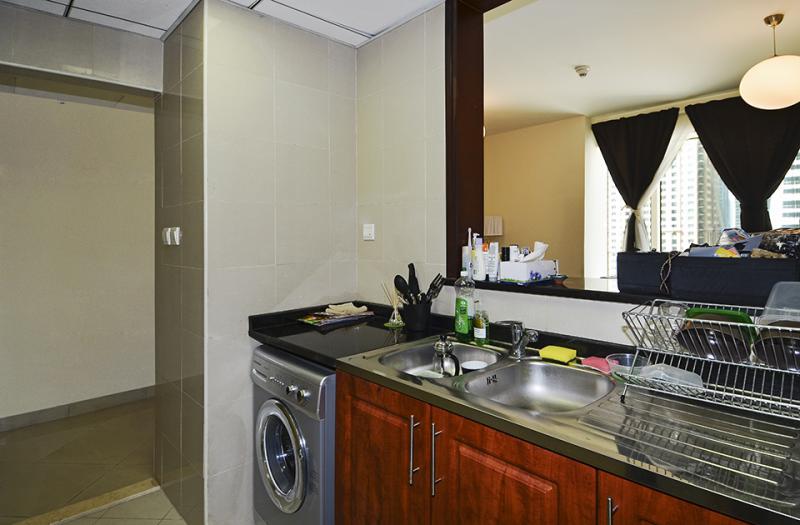  Studio in Icon Tower 2