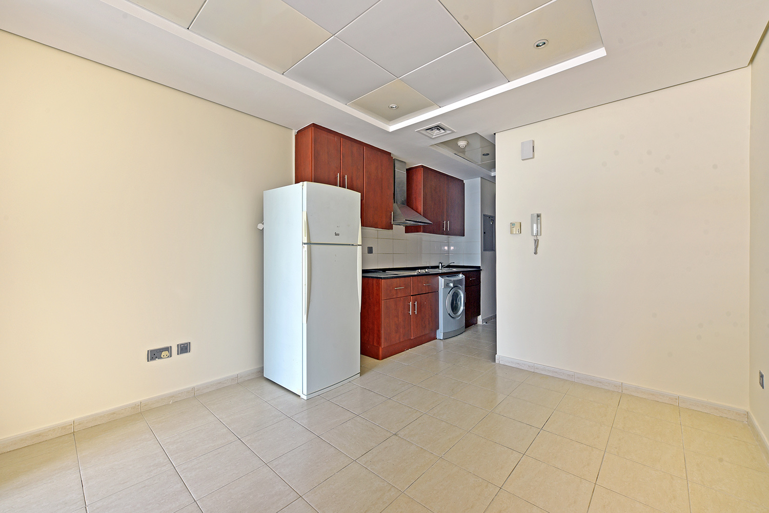  Studio in Lake View Tower