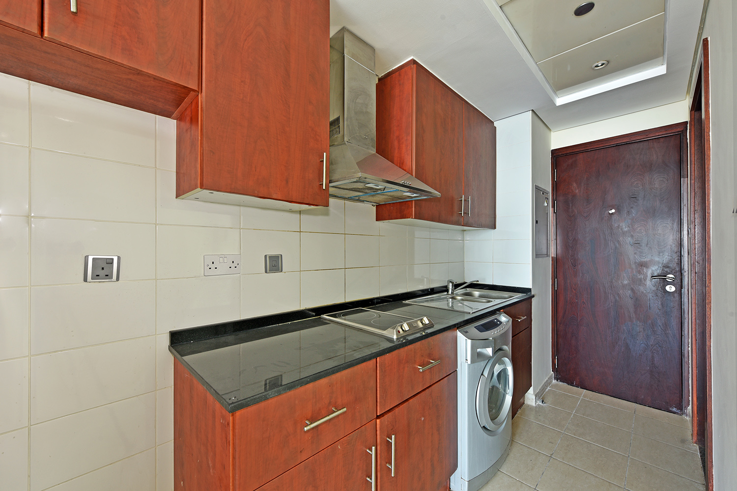  Studio in Lake View Tower