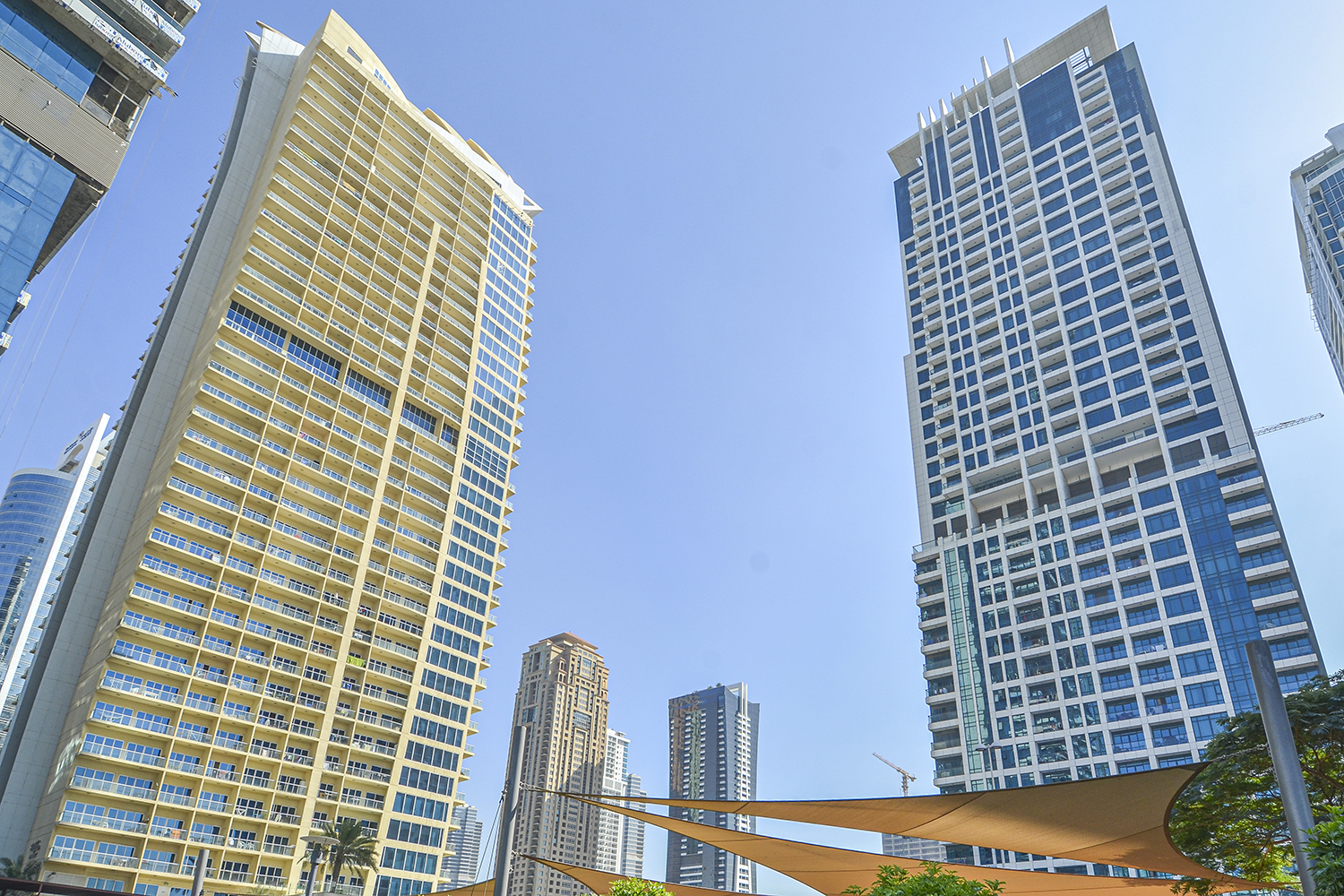  Studio in Lake View Tower