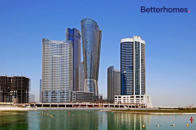  Apartment in Hydra Avenue Towers
