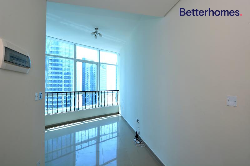  Apartment in Hydra Avenue Towers