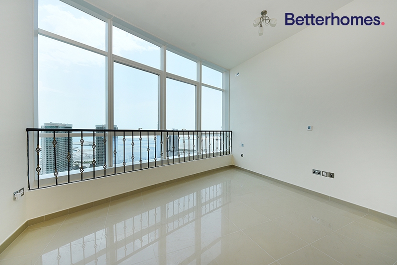 Apartment in Hydra Avenue Towers