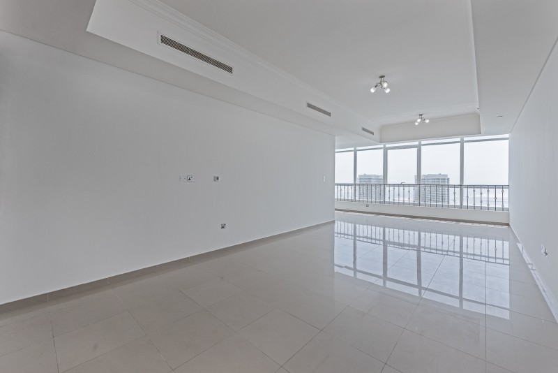 Apartment in Hydra Avenue Towers