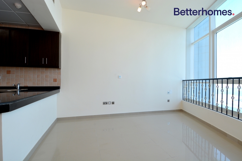 Apartment in Hydra Avenue Towers