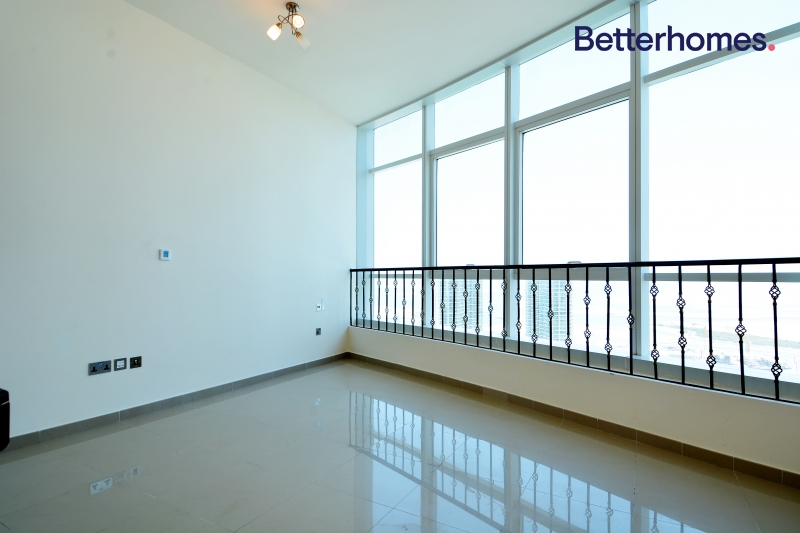Apartment in Hydra Avenue Towers