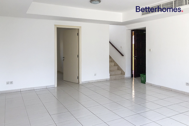 3 Bedrooms Villa in Springs 11