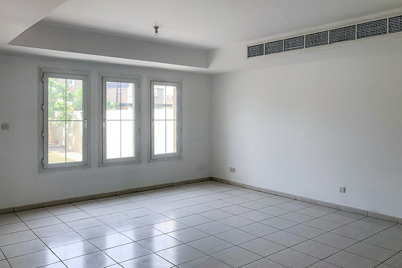 3 Bedrooms Villa in Springs 11