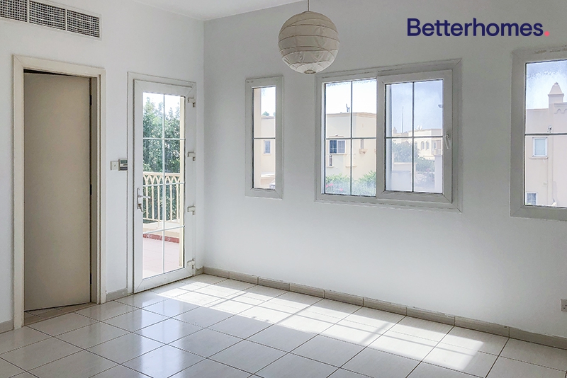 3 Bedrooms Villa in Springs 11