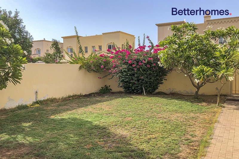 3 Bedrooms Villa in Springs 11