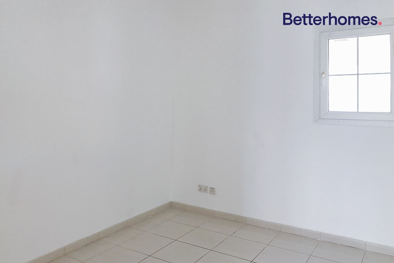 3 Bedrooms Villa in Springs 11