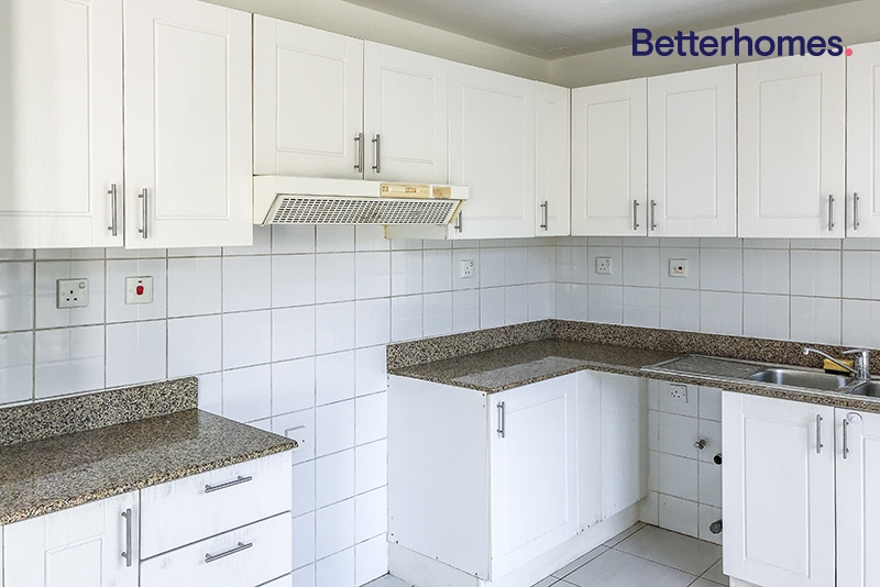 3 Bedrooms Villa in Springs 11