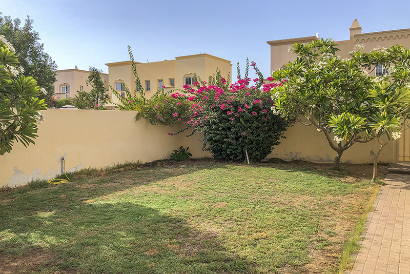 3 Bedrooms Villa in Springs 11