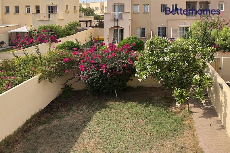 3 Bedrooms Villa in Springs 11