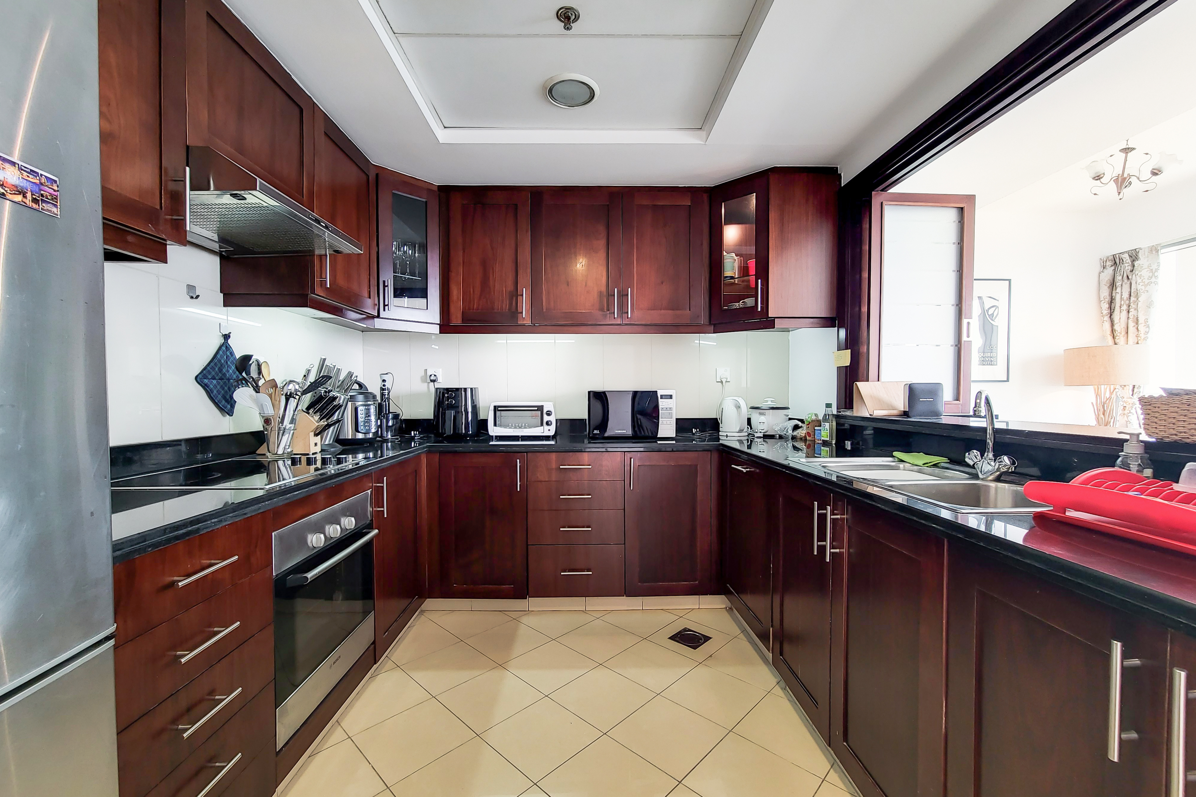 2 Bedrooms Apartment in Golf Tower 1