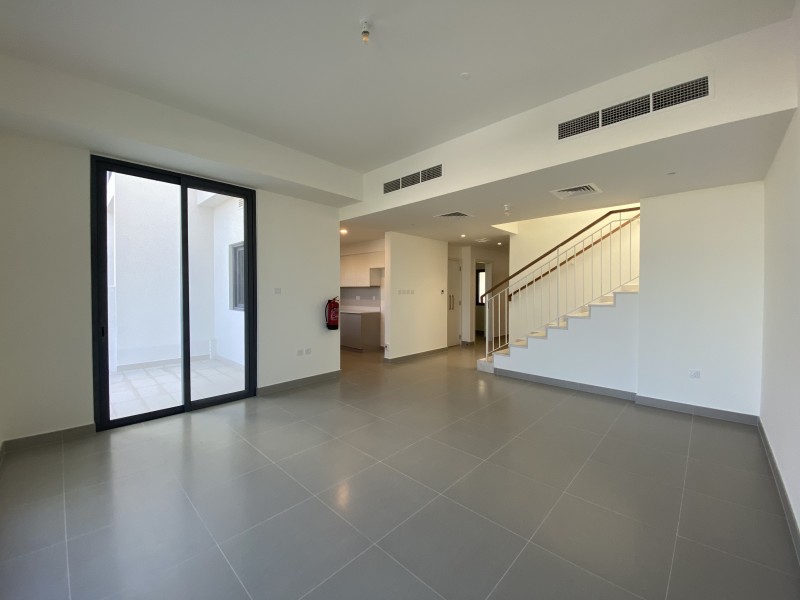 3 Bedrooms Villa in Maple 3