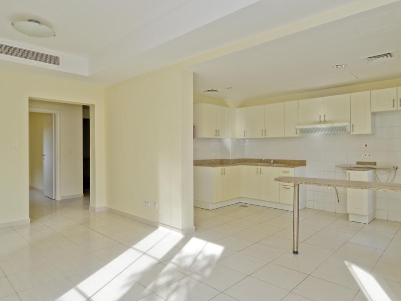 2 Bedrooms Villa in Springs 1