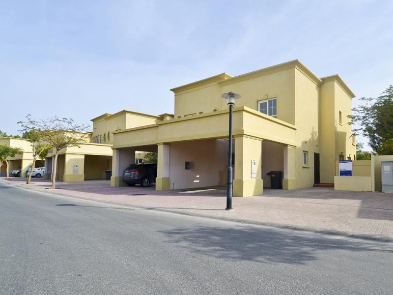 2 Bedrooms Villa in Springs 1