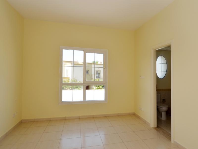 2 Bedrooms Villa in Springs 1