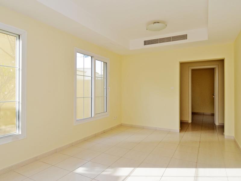 2 Bedrooms Villa in Springs 1