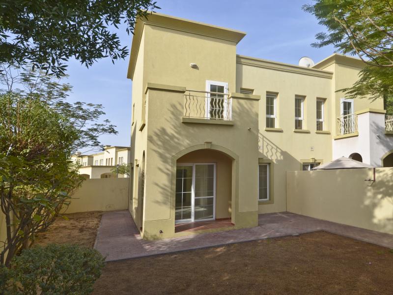 2 Bedrooms Villa in Springs 1