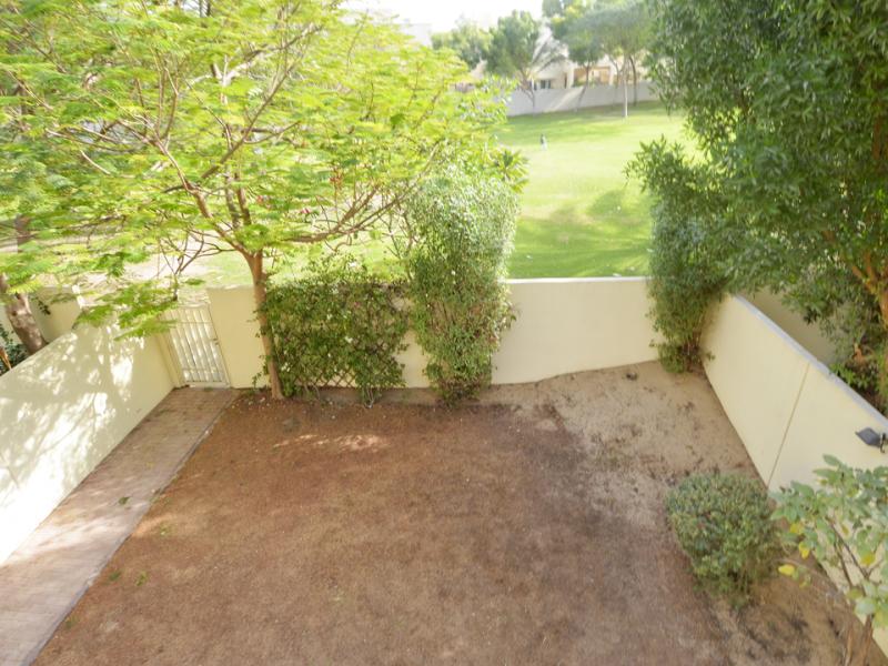 2 Bedrooms Villa in Springs 1