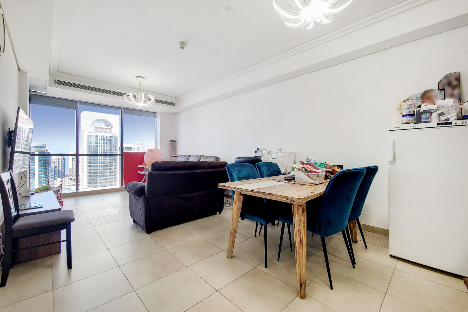2 Bedrooms Apartment in Goldcrest Views 2