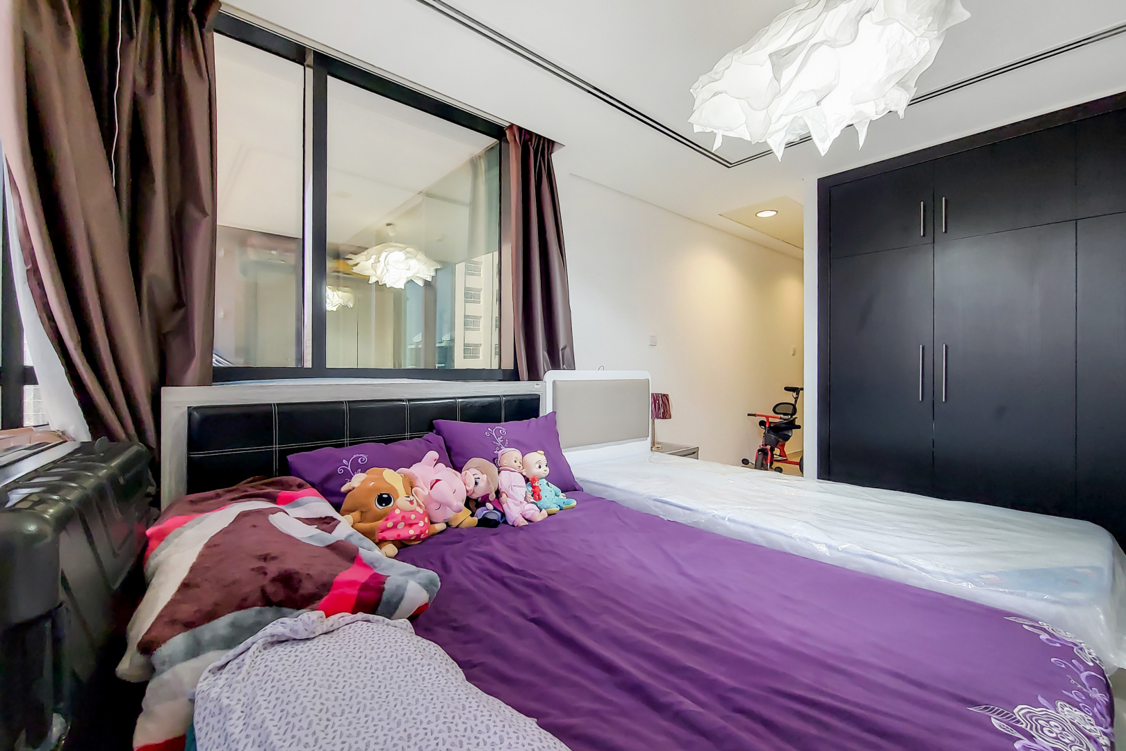 2 Bedrooms Apartment in Goldcrest Views 2