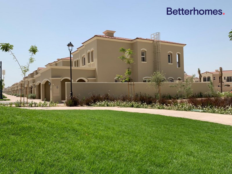 3 Bedrooms Villa in Casa Dora