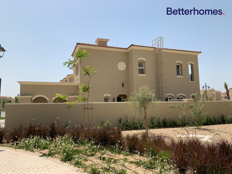 3 Bedrooms Villa in Casa Dora