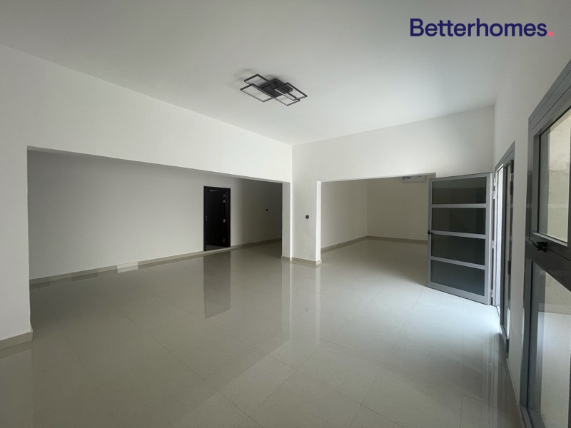 5 Bedrooms Villa in Jumeirah 1