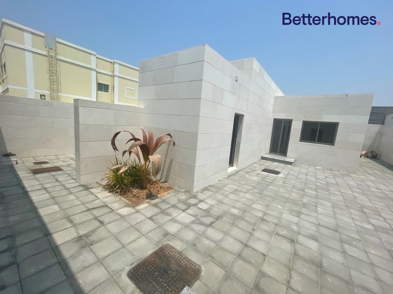 5 Bedrooms Villa in Jumeirah 1