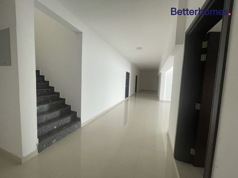 5 Bedrooms Villa in Jumeirah 1