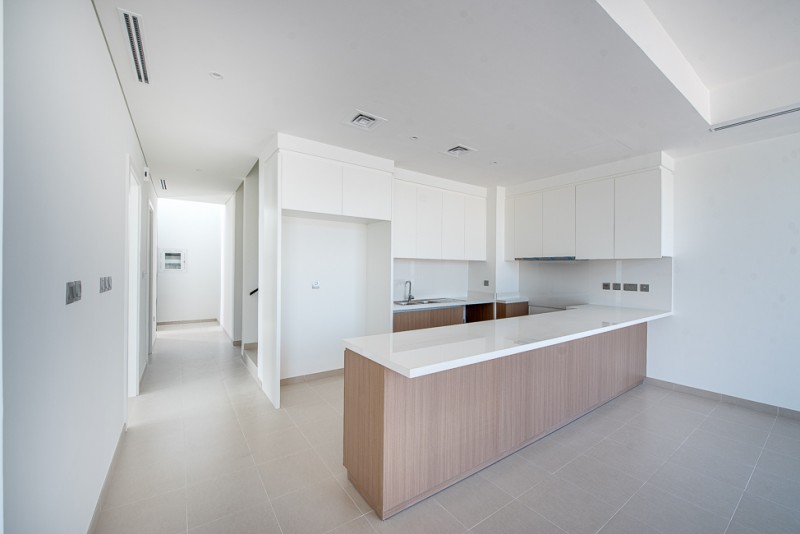 3 Bedrooms Villa in Reem Community
