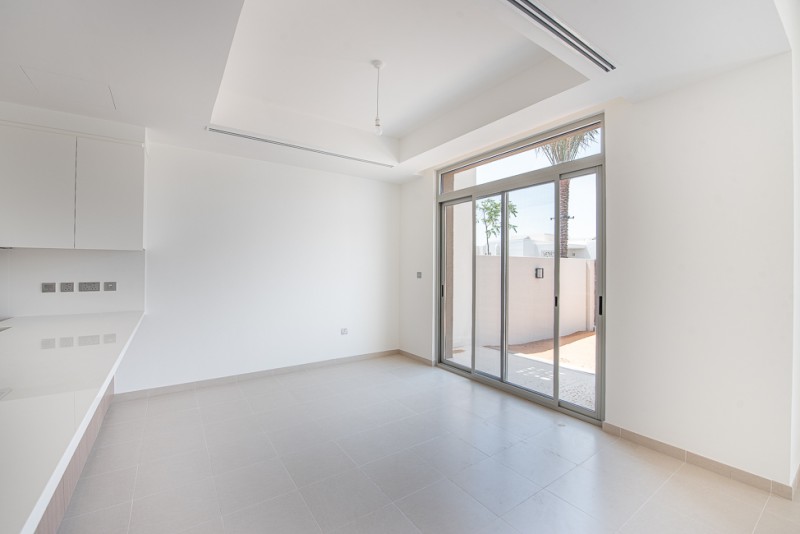3 Bedrooms Villa in Reem Community