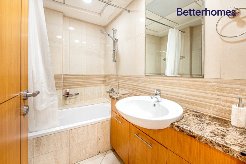 2 Bedrooms Apartment in Marinascape Oceanic