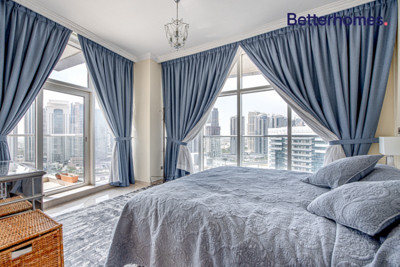 2 Bedrooms Apartment in Marinascape Oceanic