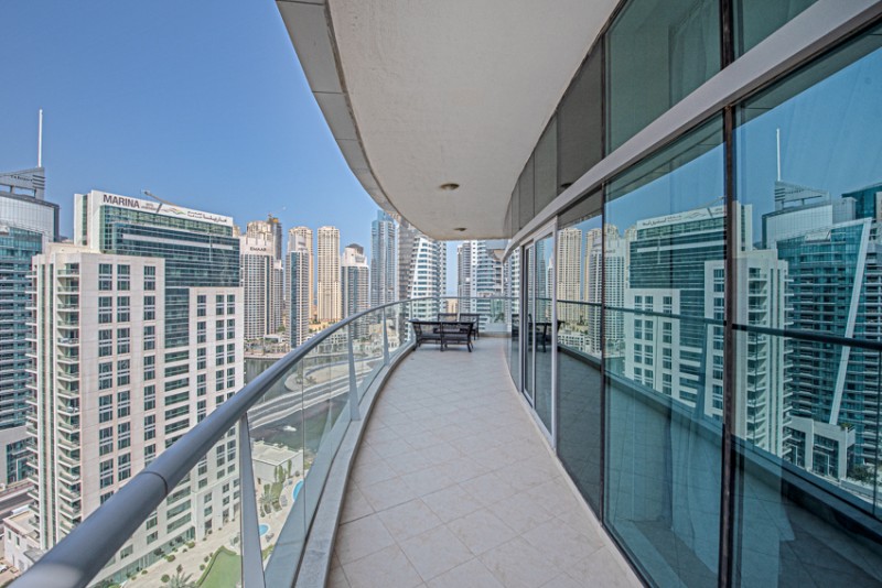 2 Bedrooms Apartment in Marinascape Oceanic