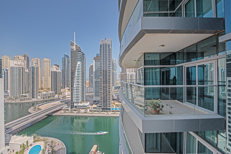 2 Bedrooms Apartment in Marinascape Oceanic