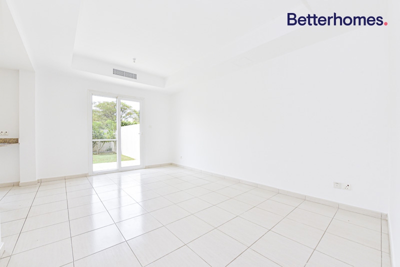 2 Bedrooms Villa in Springs 9