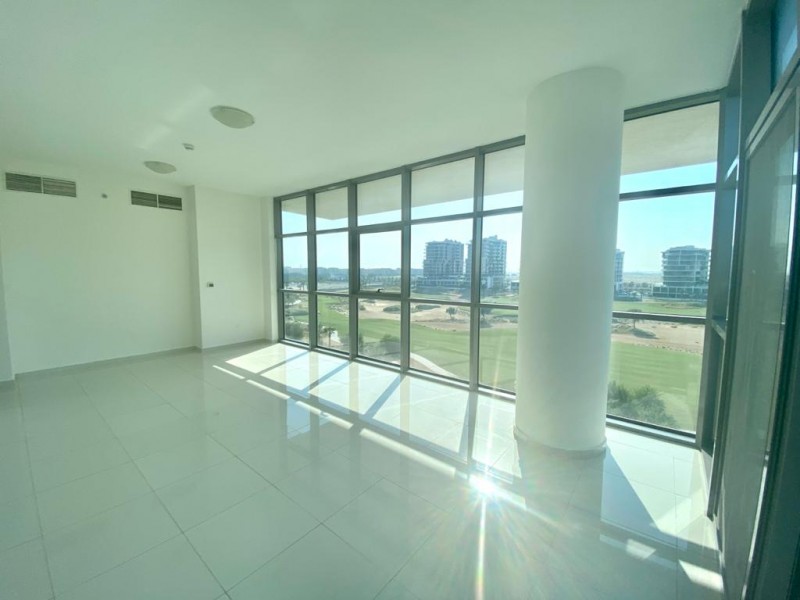 2 Bedrooms Apartment in Golf Horizon Tower B