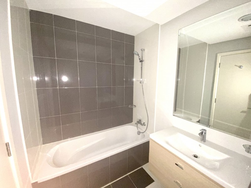 2 Bedrooms Apartment in Golf Horizon Tower B