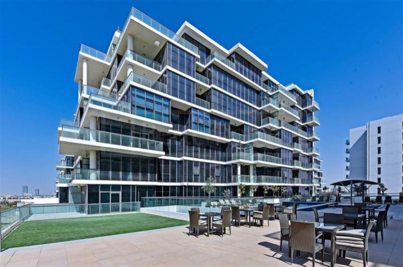 2 Bedrooms Apartment in Golf Horizon Tower B