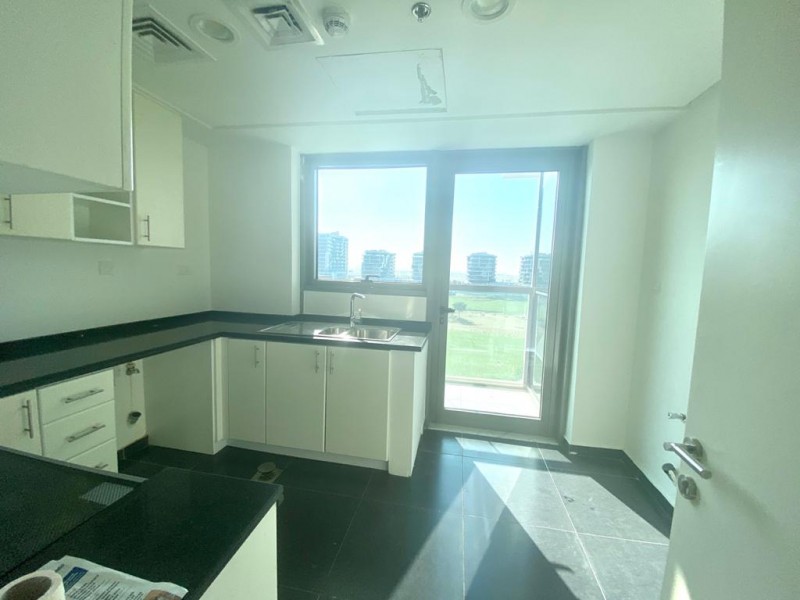 2 Bedrooms Apartment in Golf Horizon Tower B