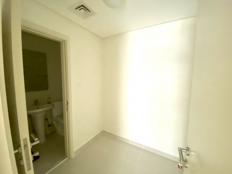 2 Bedrooms Apartment in Golf Horizon Tower B