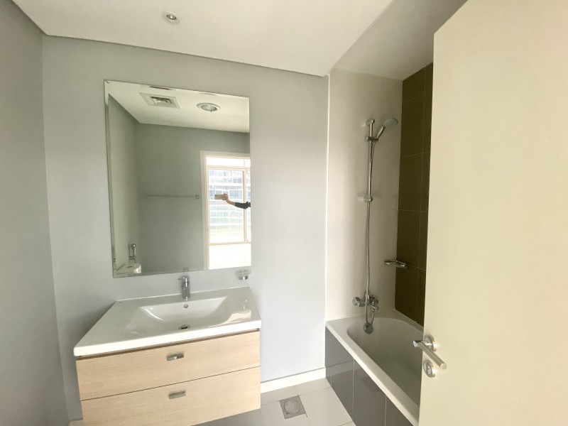 2 Bedrooms Apartment in Golf Horizon Tower B